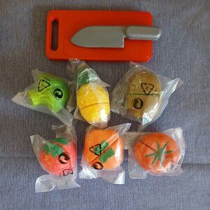 Play food Fruits + vegetables Velcro with cutting board & knife x 8 New